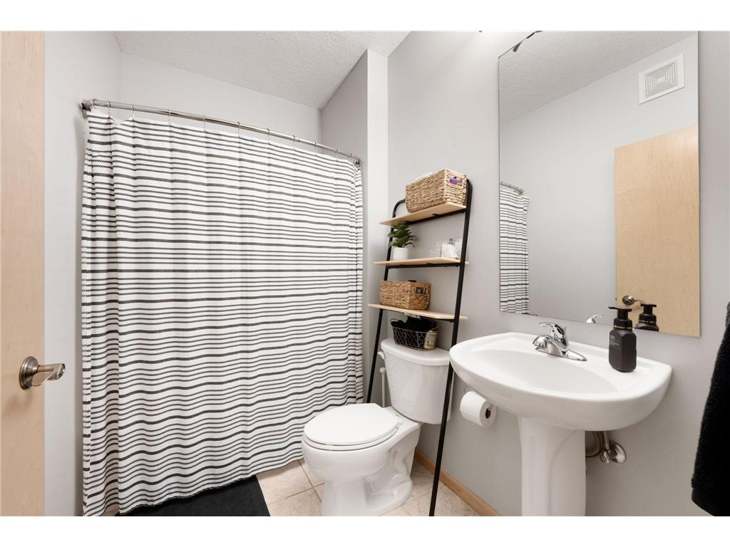 301 Oak Grove Street #314 Minneapolis MN 55403 7034120 image6
