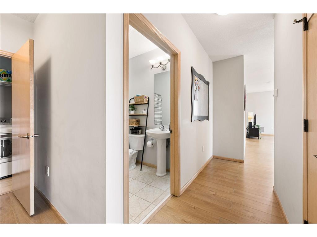 301 Oak Grove Street #314 Minneapolis MN 55403 7089185 image4
