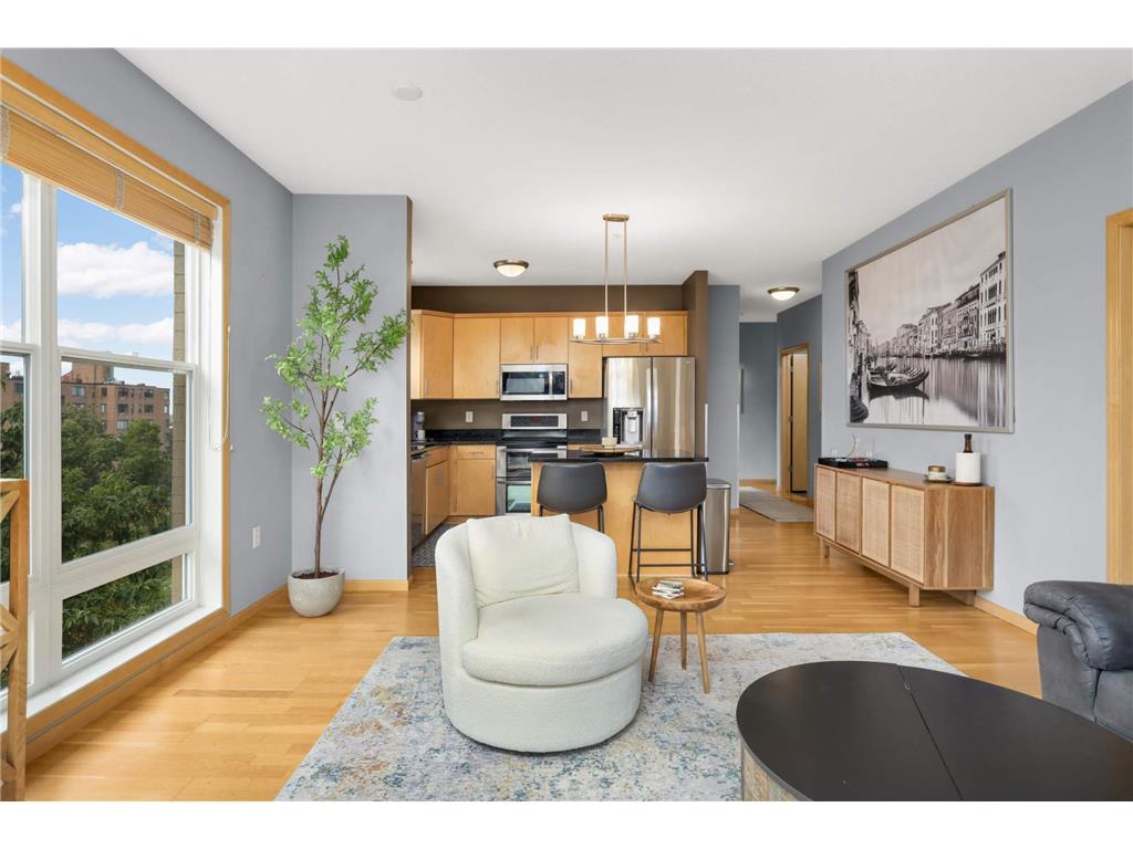 301 Oak Grove Street #414 Minneapolis MN 55403 7027399 image1
