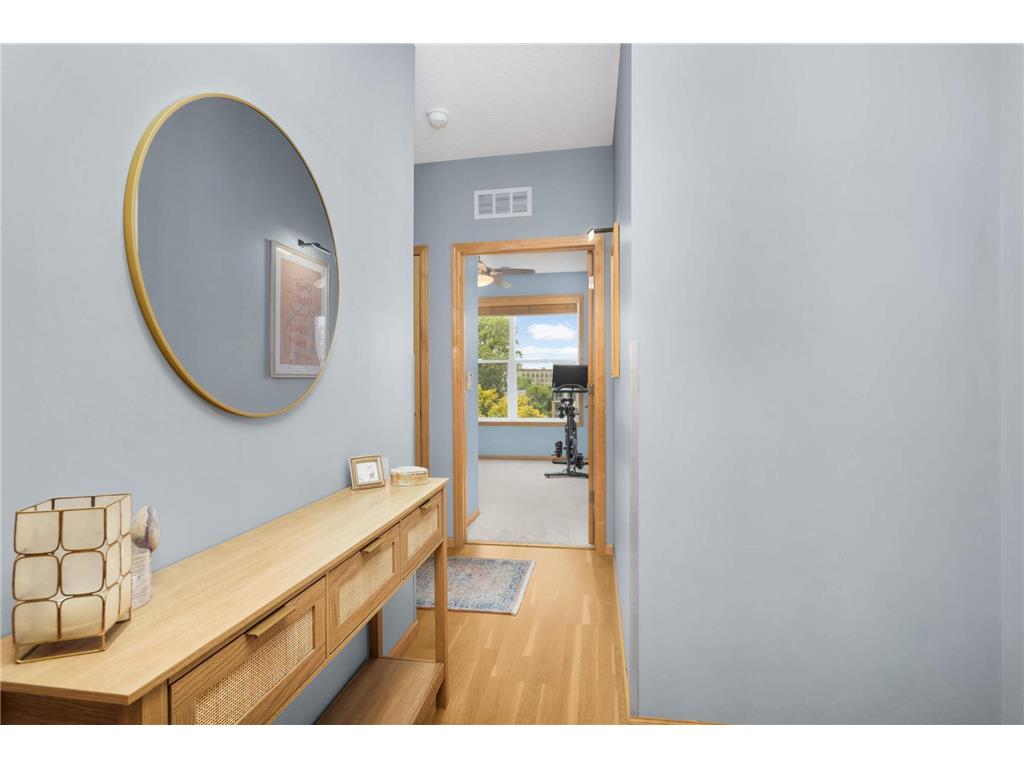 301 Oak Grove Street #414 Minneapolis MN 55403 7027399 image3