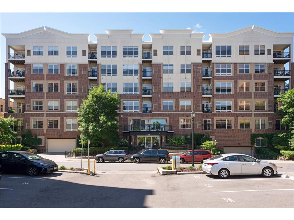 301 Oak Grove Street #414 Minneapolis MN 55403 7027399 image38
