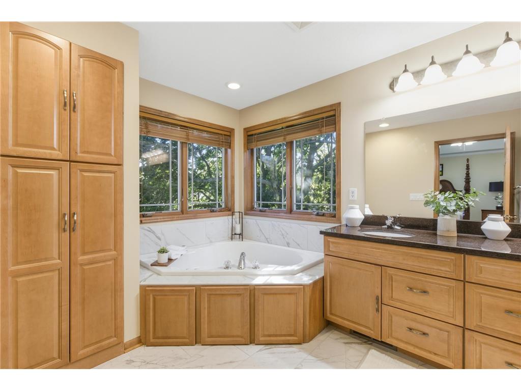 301 Plymouth Road Minnetonka MN 55305 6804431 image48