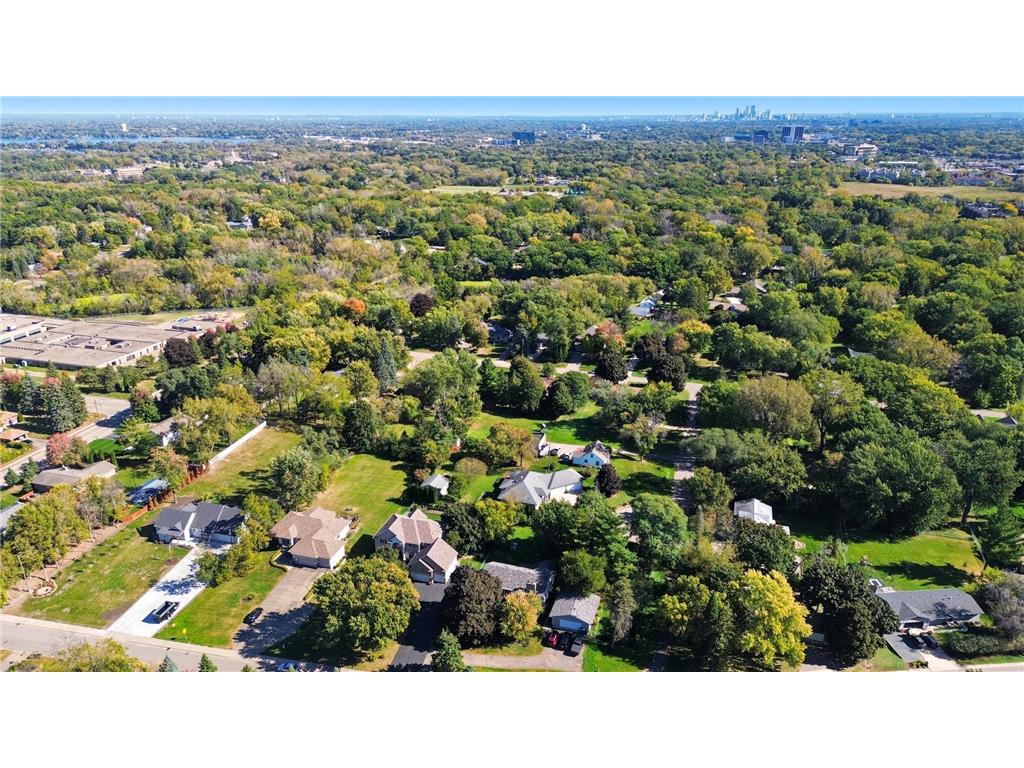 301 Plymouth Road Minnetonka MN 55305 7009503 image91