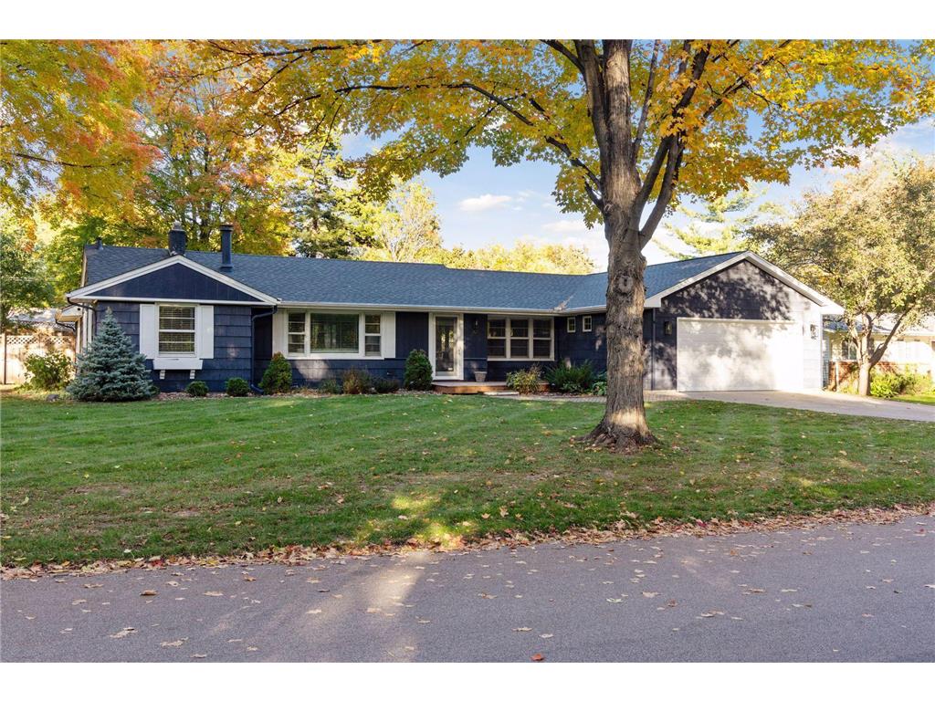 301 Ridgeview Drive, Wayzata, MN, 55391 MLS 6441453 Edina Realty