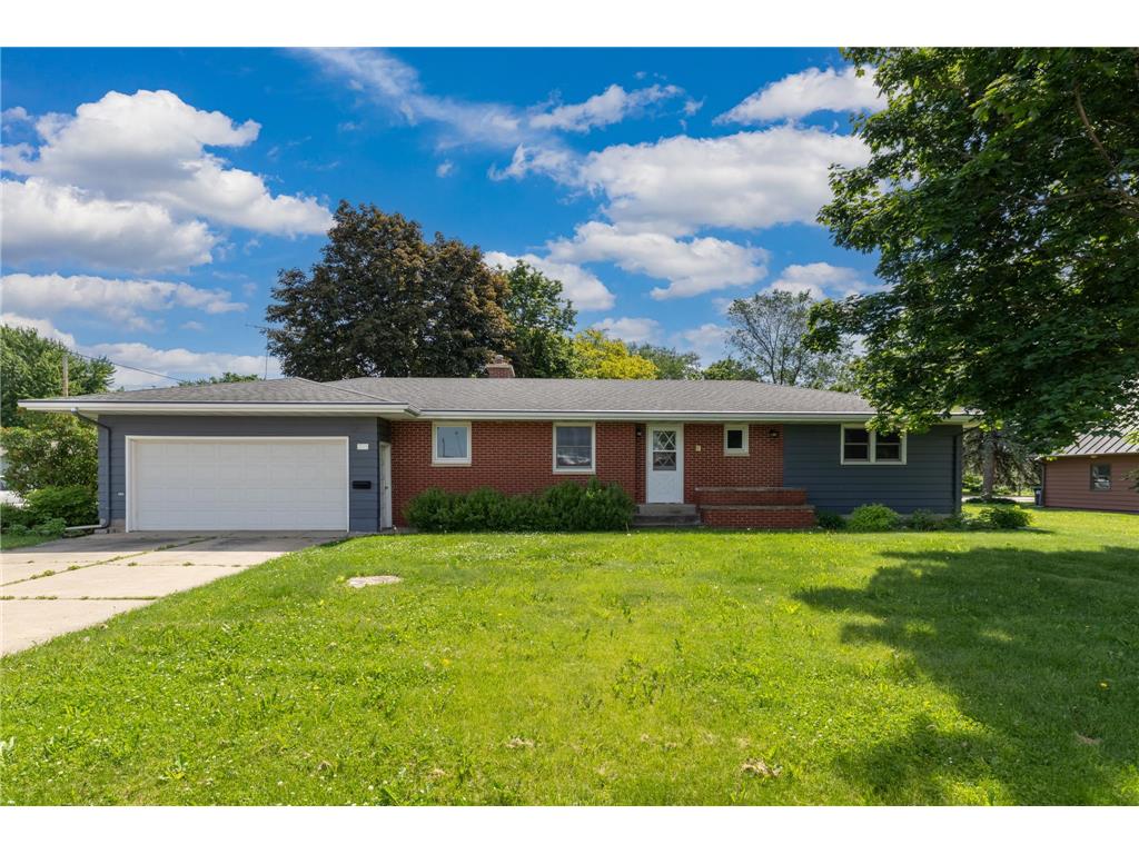 301 S Market Street Belle Plaine MN 56011 7044323 image1