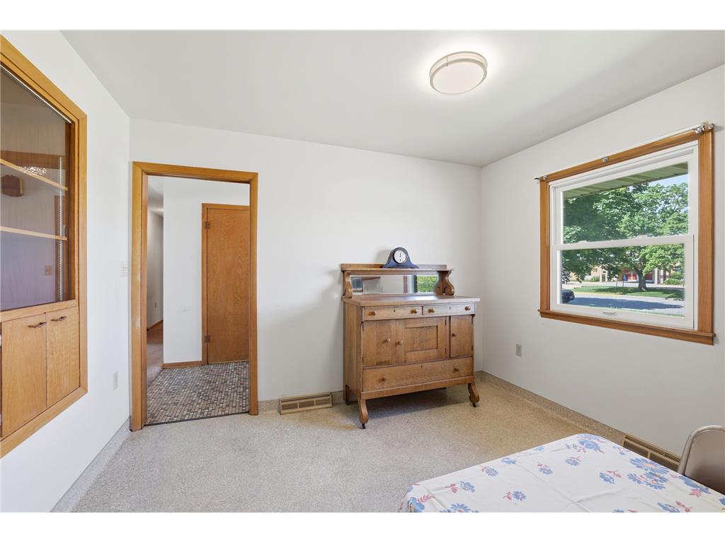 301 S Market Street Belle Plaine MN 56011 7044323 image12