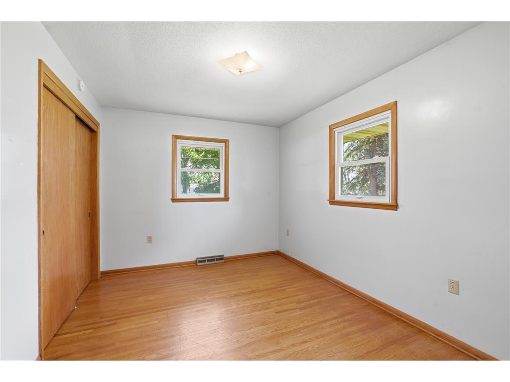 301 S Market Street Belle Plaine MN 56011 7044323 image16