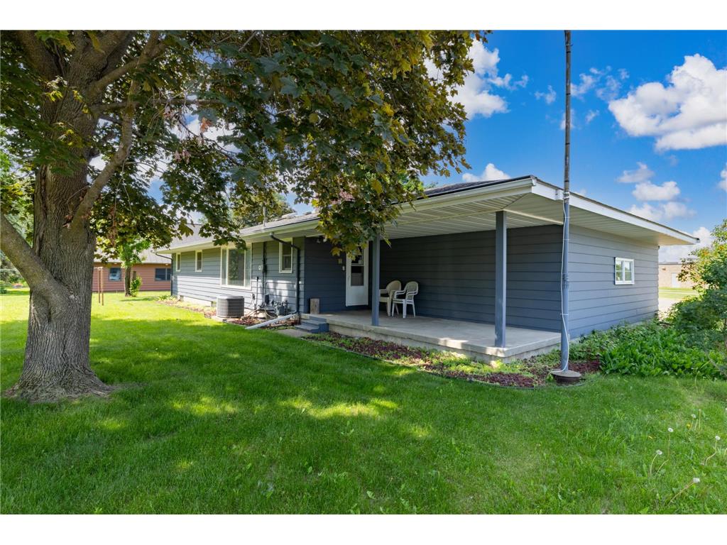 301 S Market Street Belle Plaine MN 56011 7044323 image2