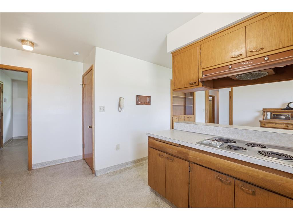 301 S Market Street Belle Plaine MN 56011 7044323 image9