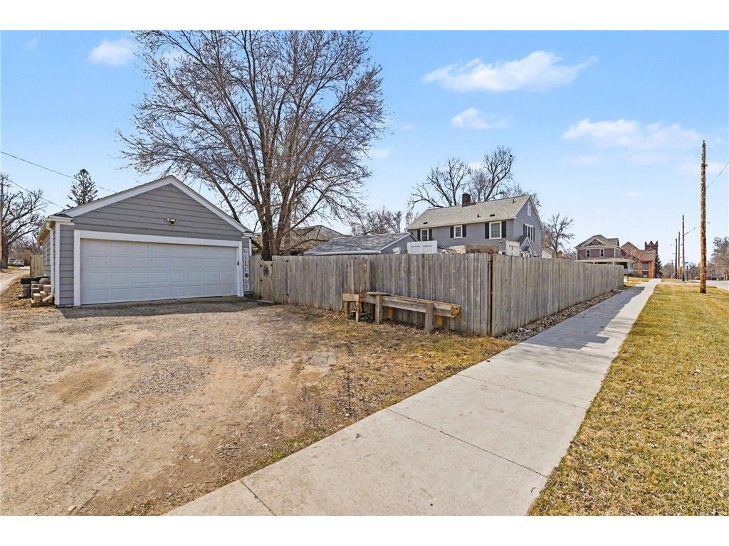 301 SE 3rd Avenue SE Pipestone MN 56164 7045626 image28