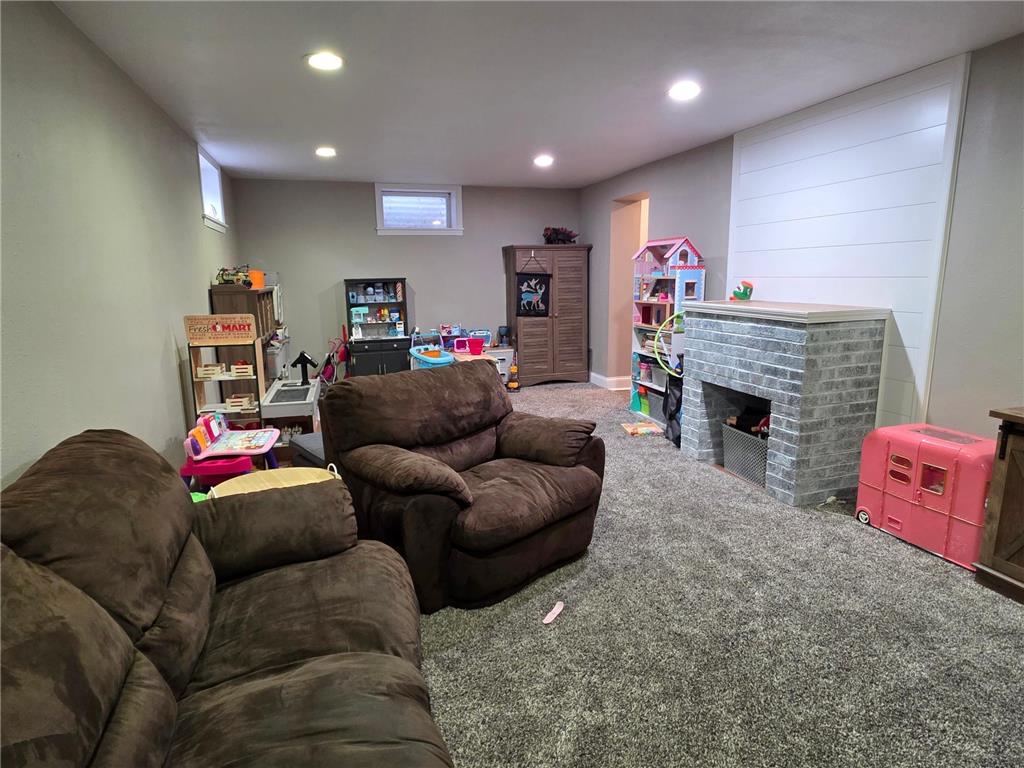 301 SE 3rd Avenue SE Pipestone MN 56164 7045626 image32