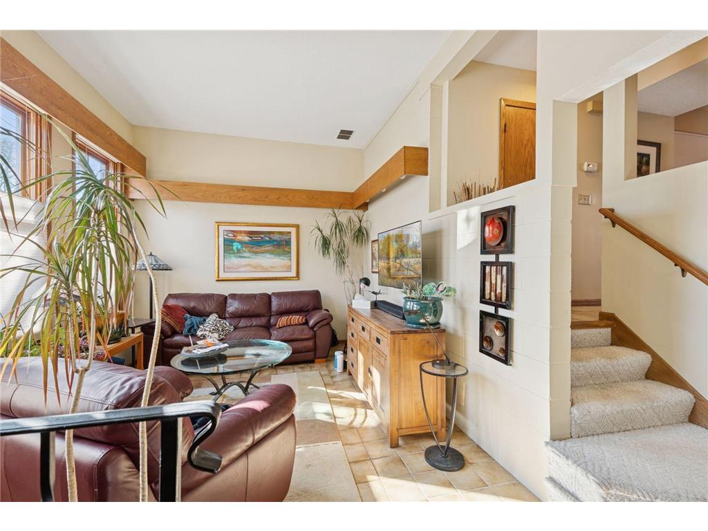 301 Selby Avenue Saint Paul MN 55102 6801008 image2