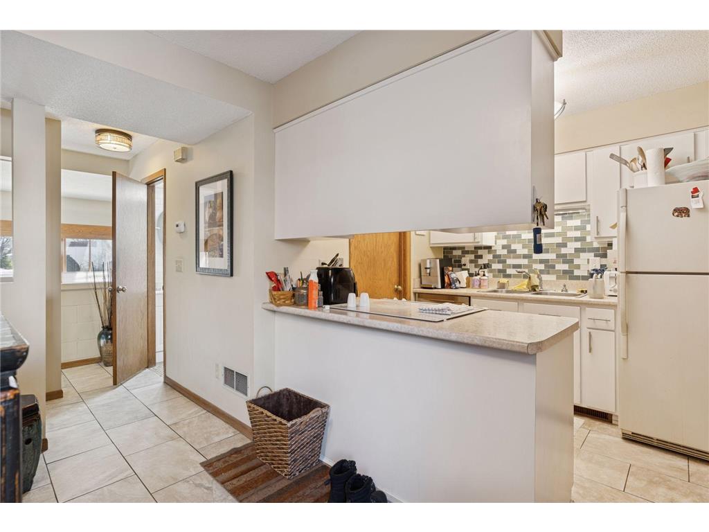 301 Selby Avenue Saint Paul MN 55102 6801008 image5