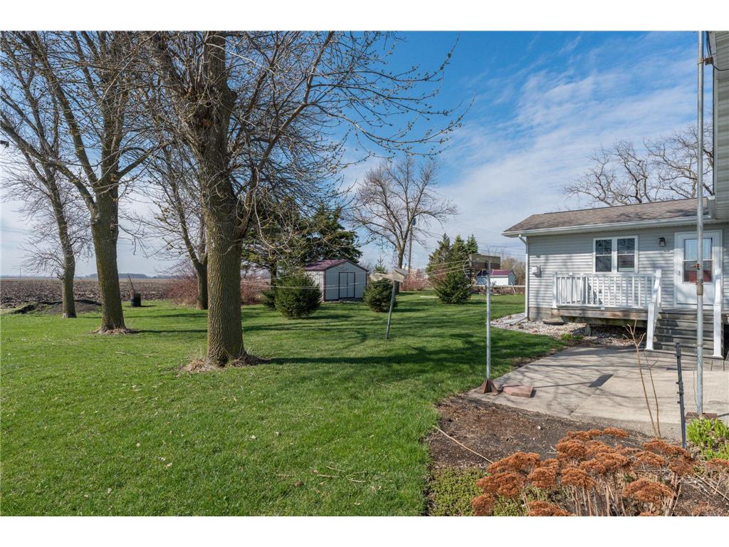 301 South Street W Amboy MN 56010 7064712 image40
