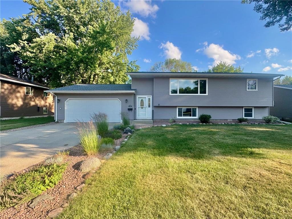 301 Southview Drive Marshall MN 56258 7097459 image1
