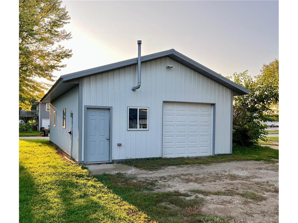 301 Superior Street Milroy MN 56263 6787130 image12