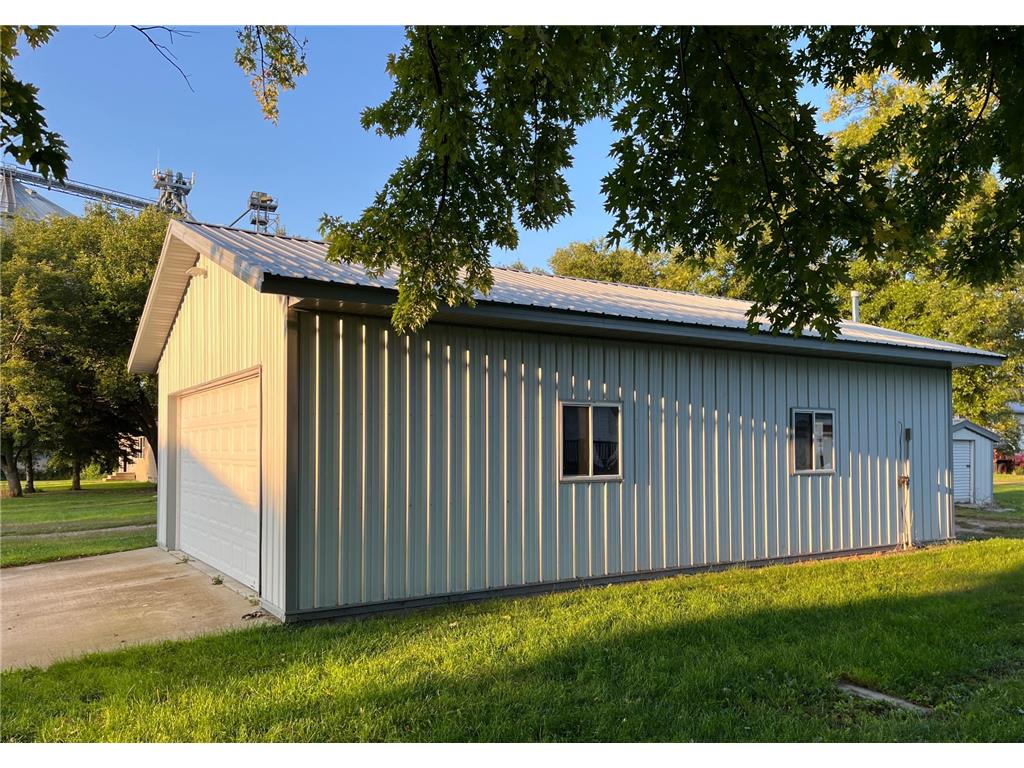 301 Superior Street Milroy MN 56263 6787130 image13