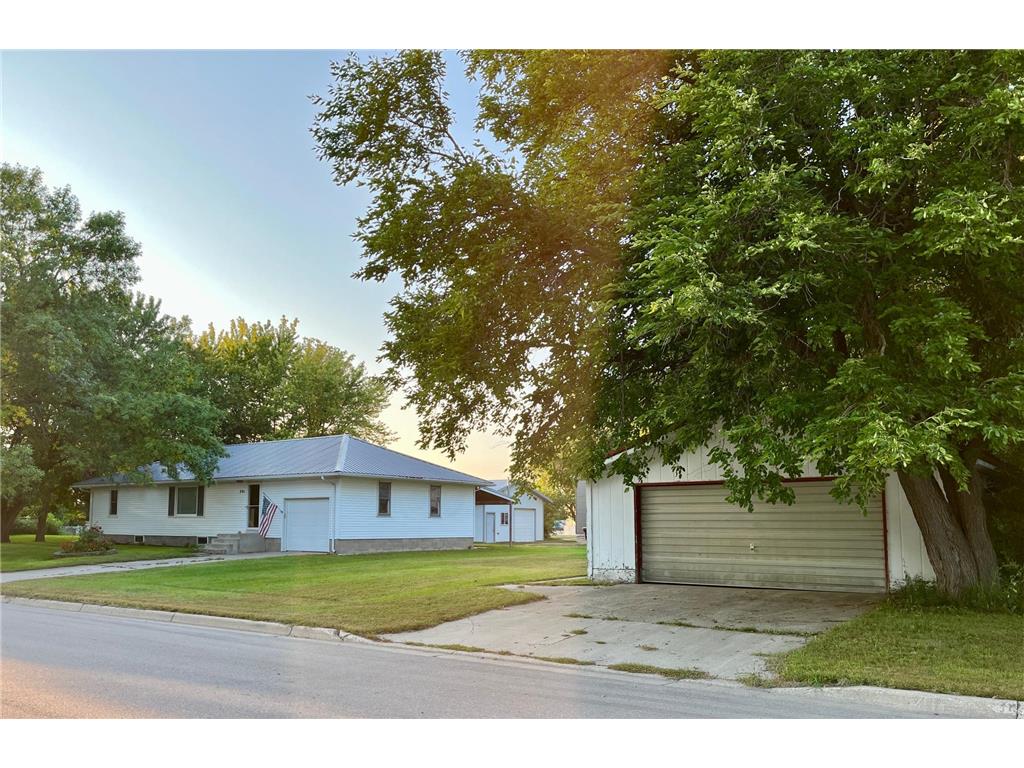 301 Superior Street Milroy MN 56263 6787130 image6