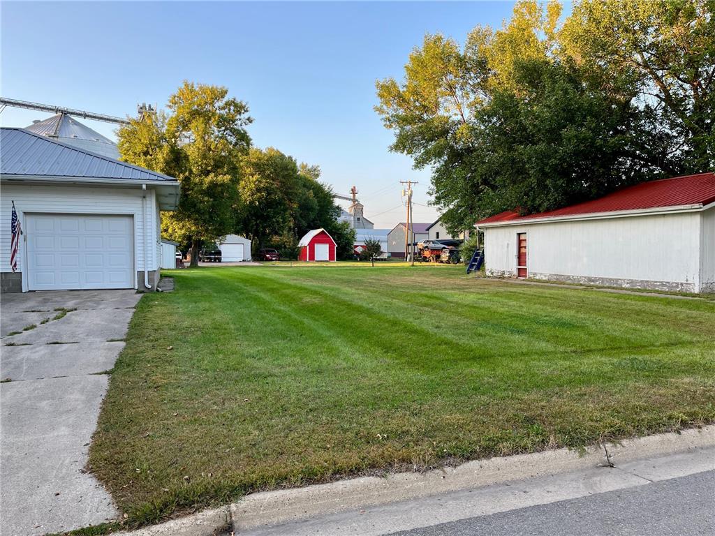 301 Superior Street Milroy MN 56263 6787130 image7