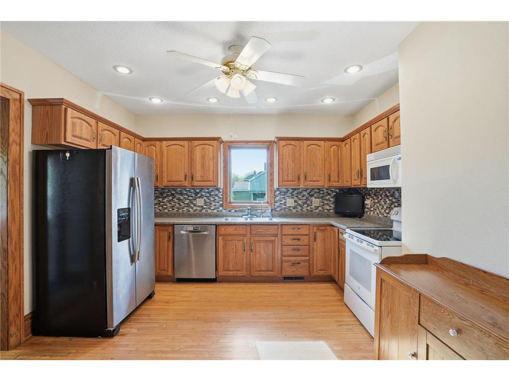 301 W 4th Street Winthrop MN 55396 7057983 image10