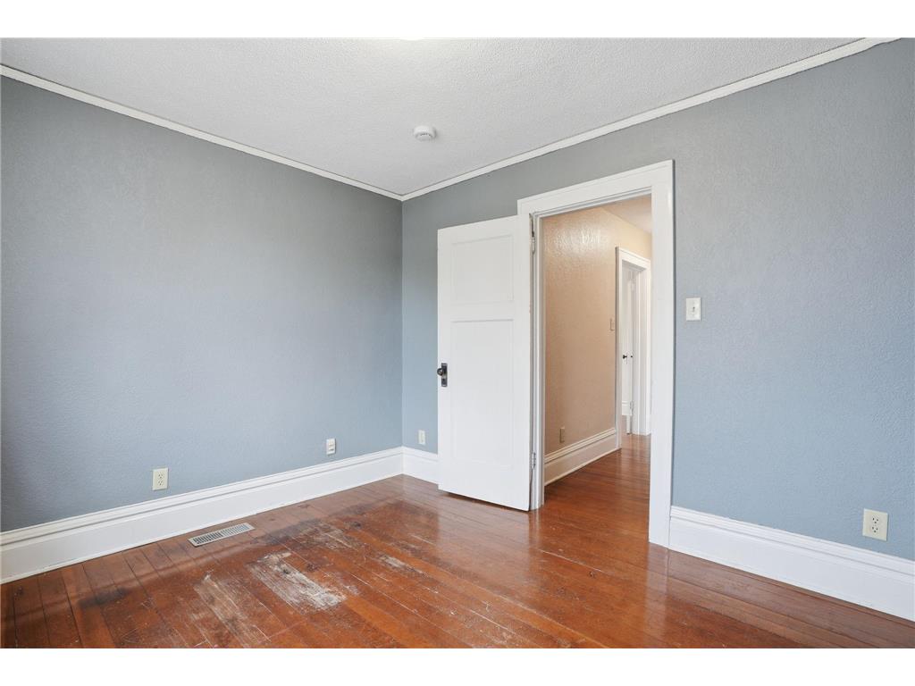 301 W 4th Street Winthrop MN 55396 7057983 image20