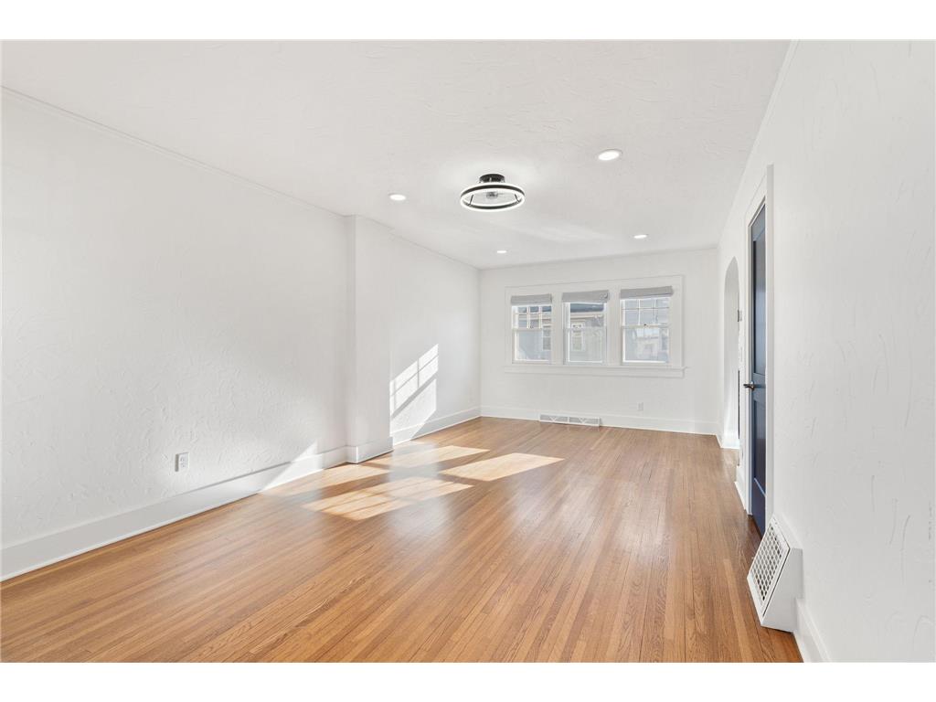 301 W Oakland Avenue #4 Austin MN 55912 7009430 image10