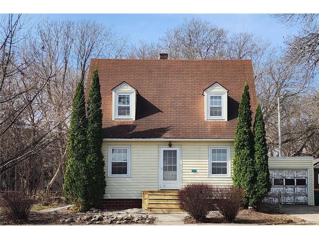 301 W Saratoga Street Marshall MN 56258 6702996 image1