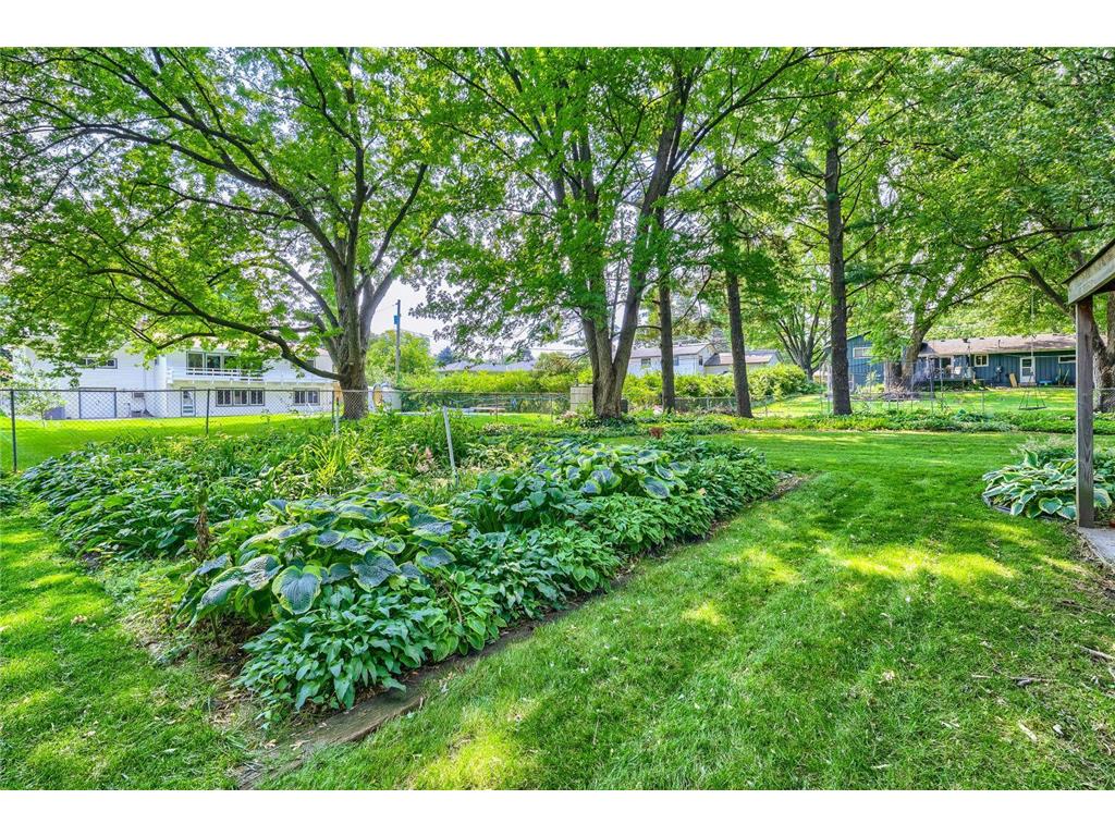 3010 Fairview Avenue N Roseville MN 55113 7039245 image23