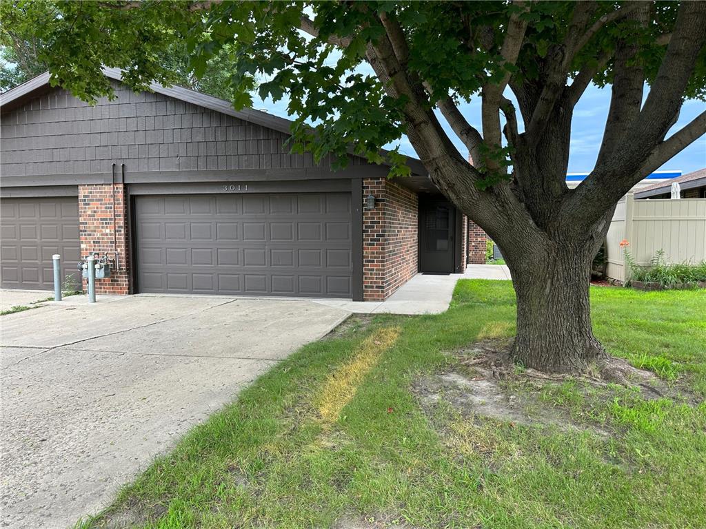 3011 1st Avenue NW Willmar MN 56201 6769695 image1