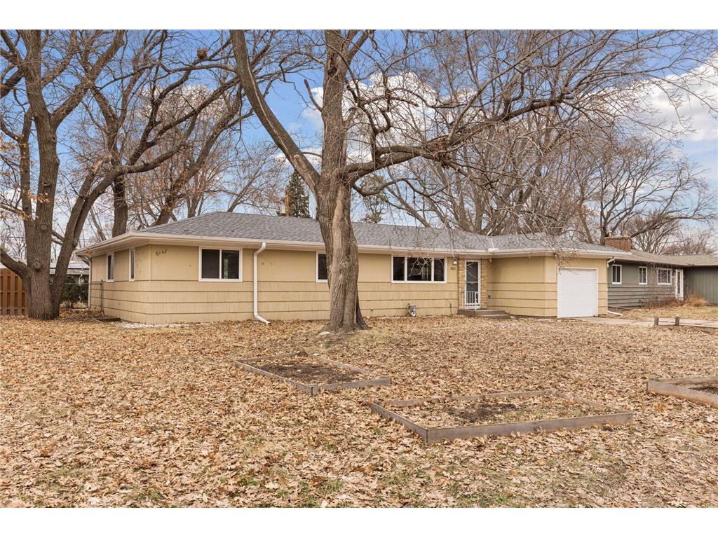 3011 Asbury Street Roseville MN 55113 7035104 image1