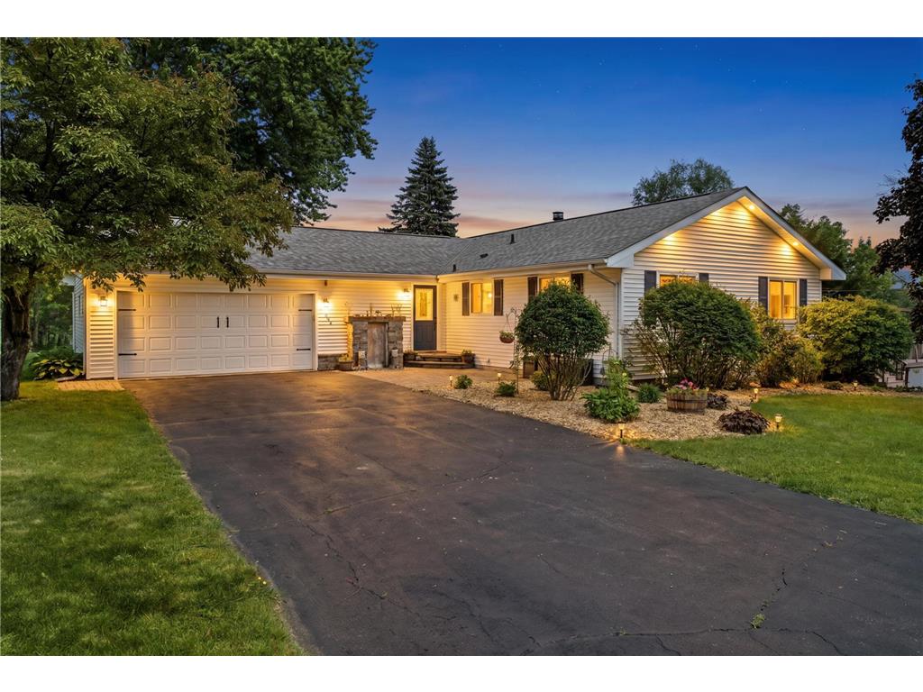 30125 Neal Avenue Lindstrom MN 55045 - South Center Lake 7074250 image1