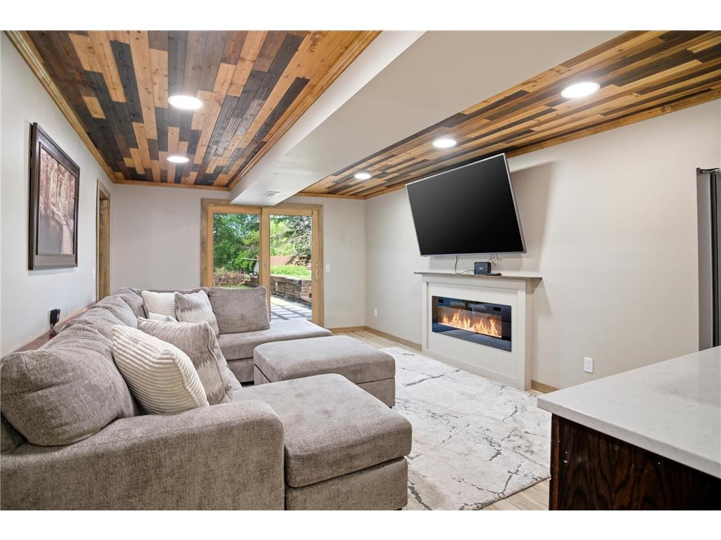 30125 Neal Avenue Lindstrom MN 55045 - South Center Lake 7074250 image14