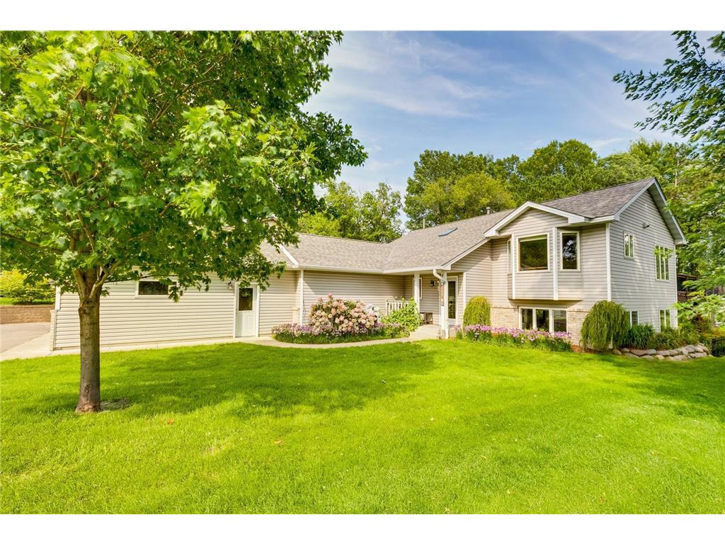 30135 Neal Avenue Lindstrom MN 55045 - South Center Lake 6585426 image1