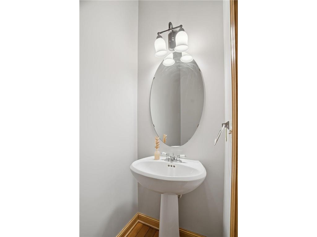 3014 Emerson Avenue S Minneapolis MN 55408 6810482 image10