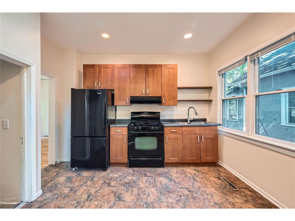 3014 Humboldt Avenue N Minneapolis MN 55411 6748132 image18