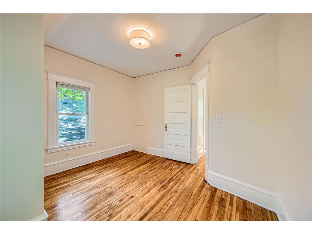 3014 Humboldt Avenue N Minneapolis MN 55411 6748132 image21