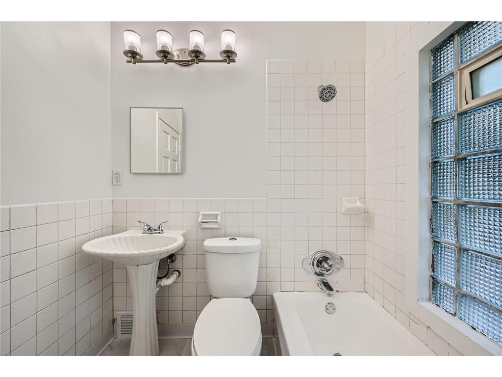 3014 Humboldt Avenue N Minneapolis MN 55411 6748132 image23