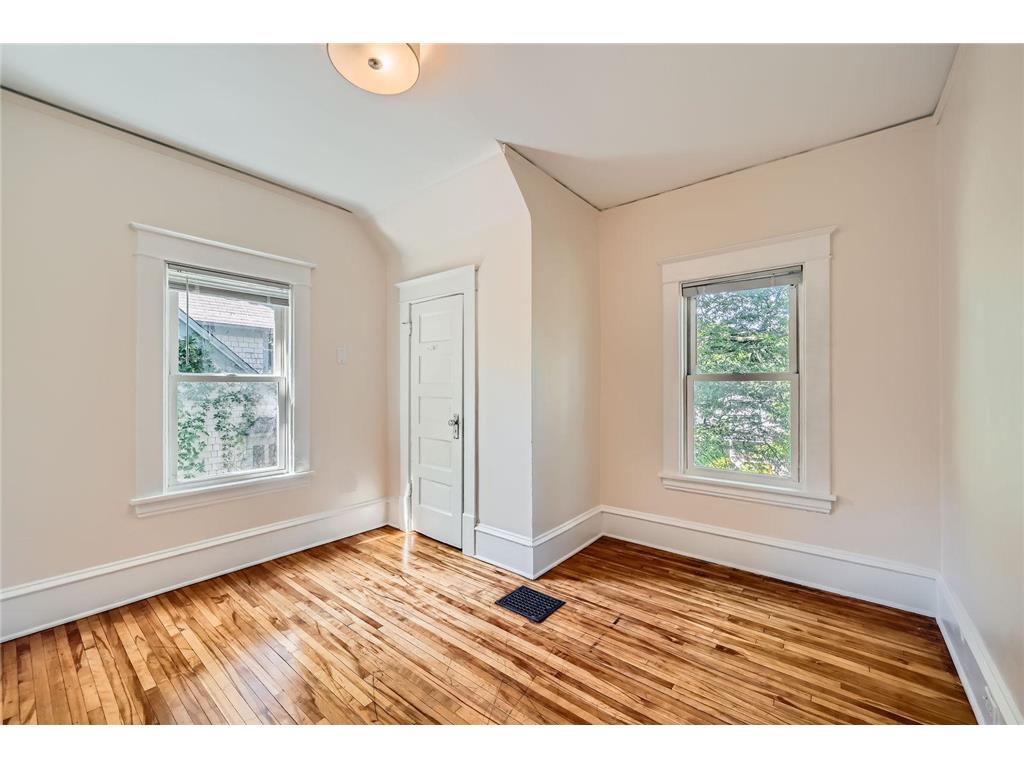 3014 Humboldt Avenue N Minneapolis MN 55411 6748132 image25