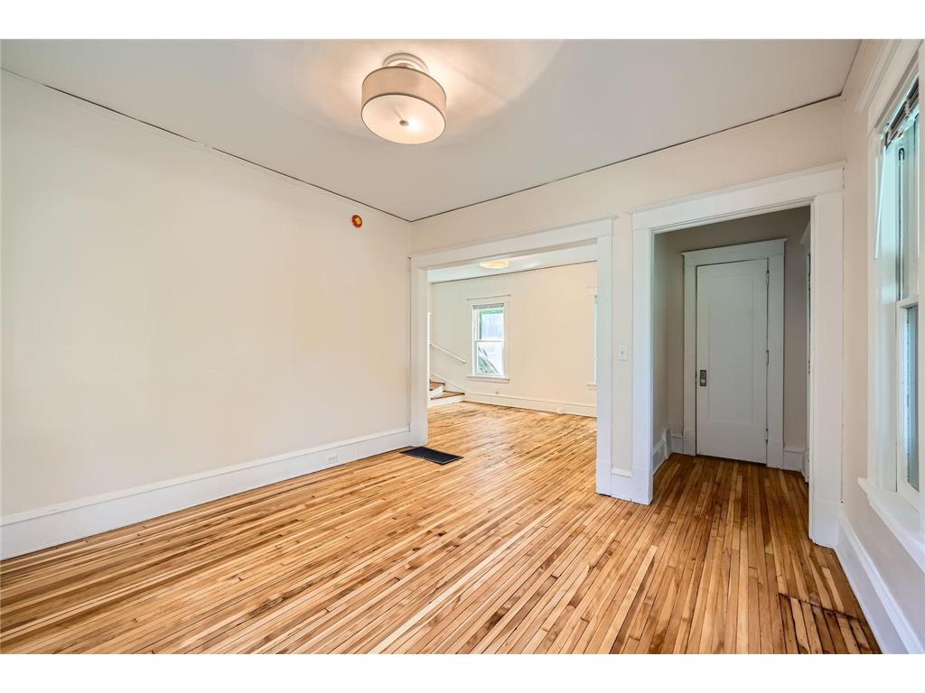 3014 Humboldt Avenue N Minneapolis MN 55411 6748132 image4