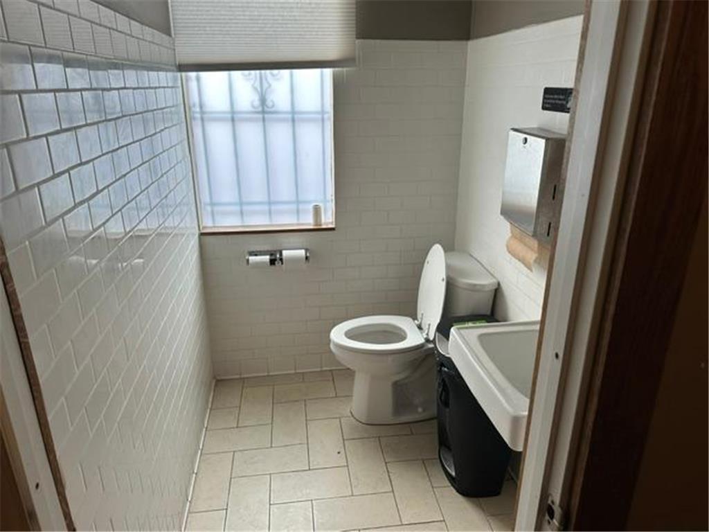 3016 E Lake Street Minneapolis MN 55406 7067490 image7