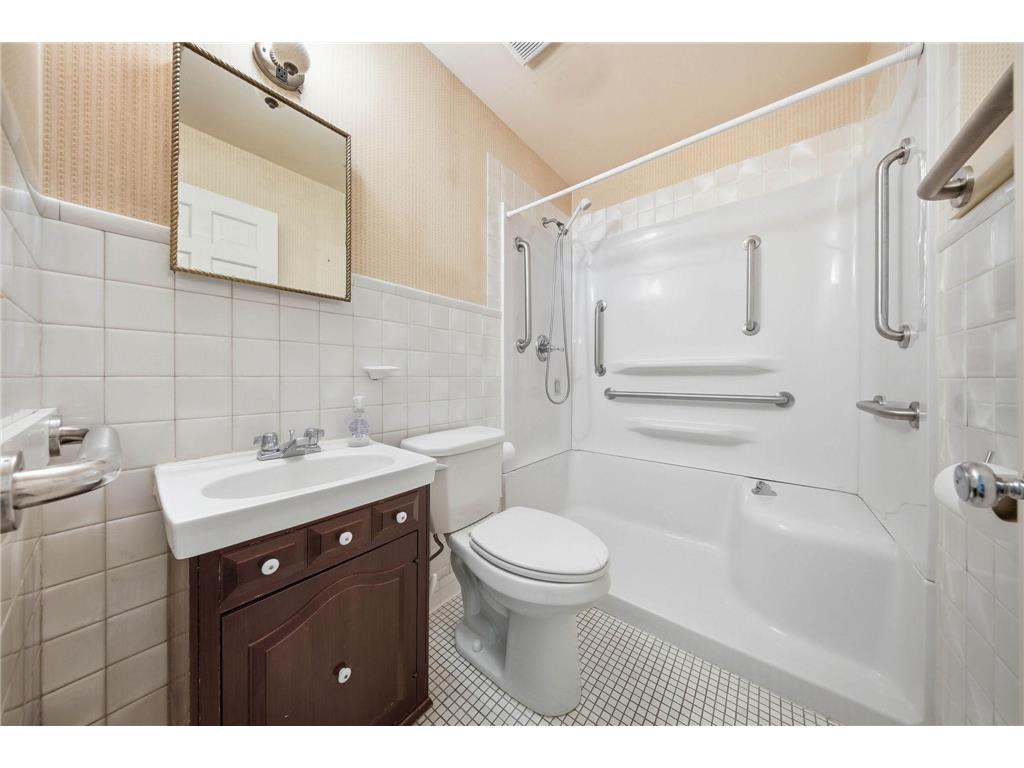 3016 Perry Avenue N Golden Valley MN 55422 7038717 image19