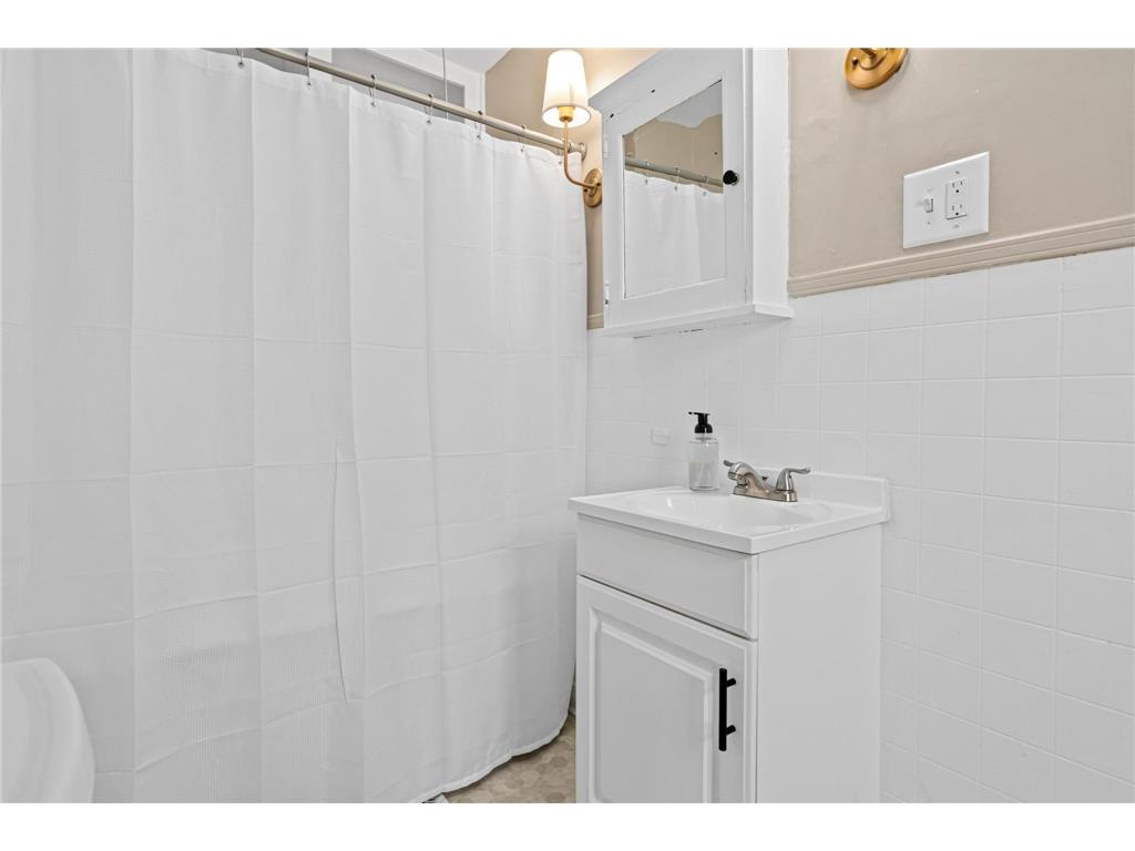 3017 29th Avenue S Minneapolis MN 55406 7083193 image16