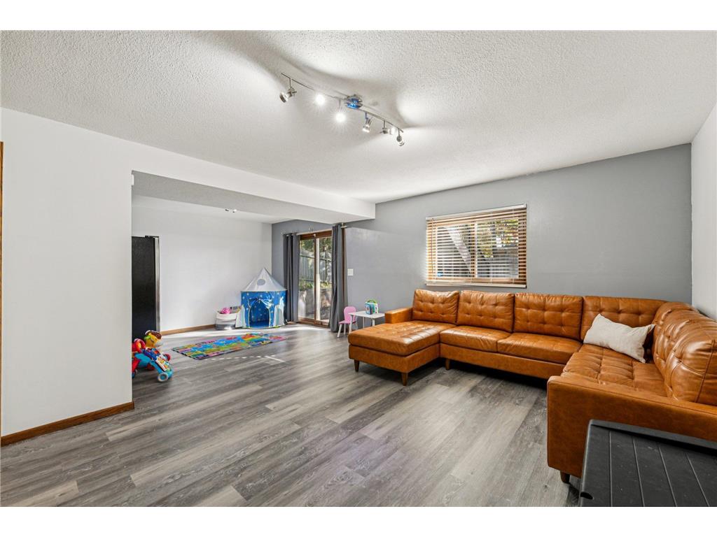 3017 74th Avenue N Brooklyn Park MN 55444 6813091 image18