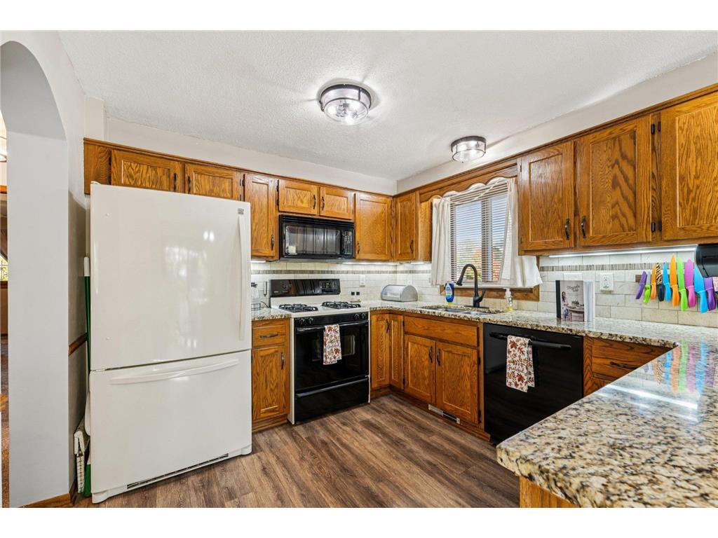 3017 74th Avenue N Brooklyn Park MN 55444 6813091 image7