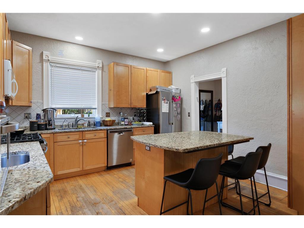 3017 James Avenue S Minneapolis MN 55408 7014962 image2