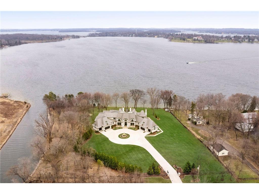 3017 North Shore Drive, Orono, MN, 55391 MLS 6261256 Edina Realty