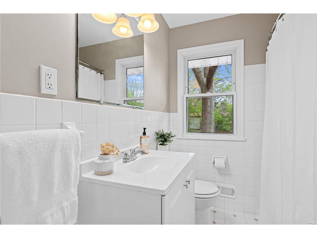 3018 W 78th Street Richfield MN 55423 7042563 image10