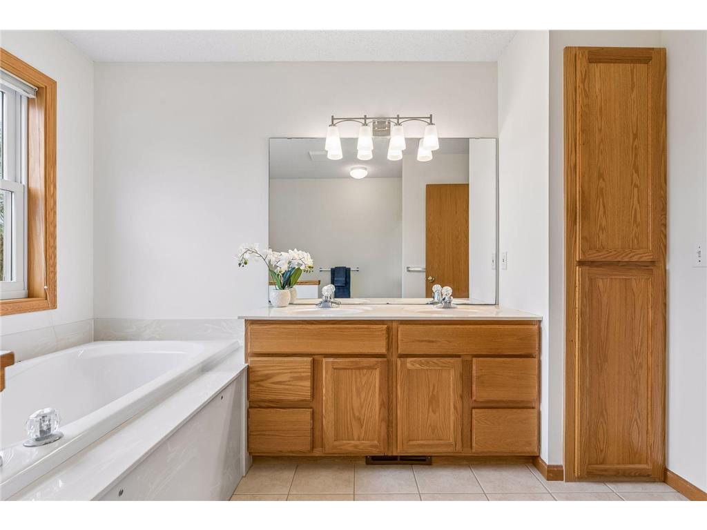 3019 Copper Oaks Alcove Woodbury MN 55125 7056228 image33