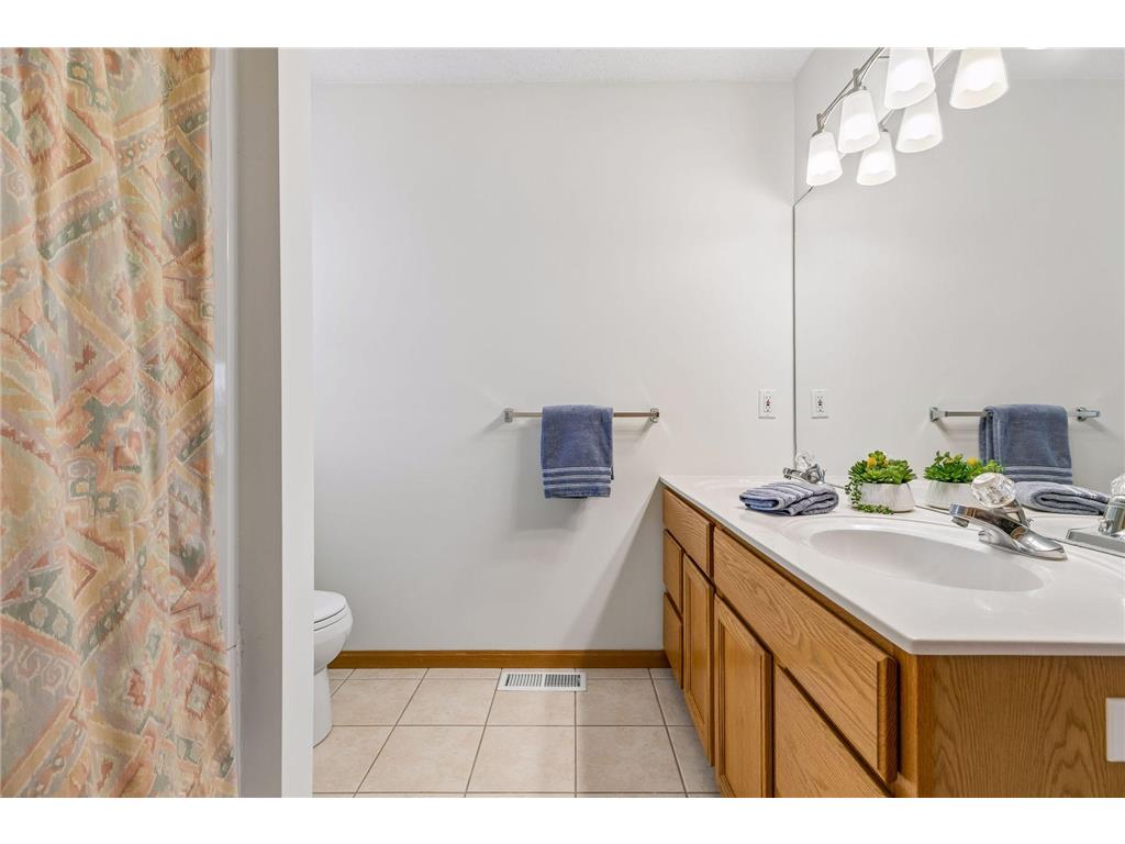 3019 Copper Oaks Alcove Woodbury MN 55125 7056228 image40
