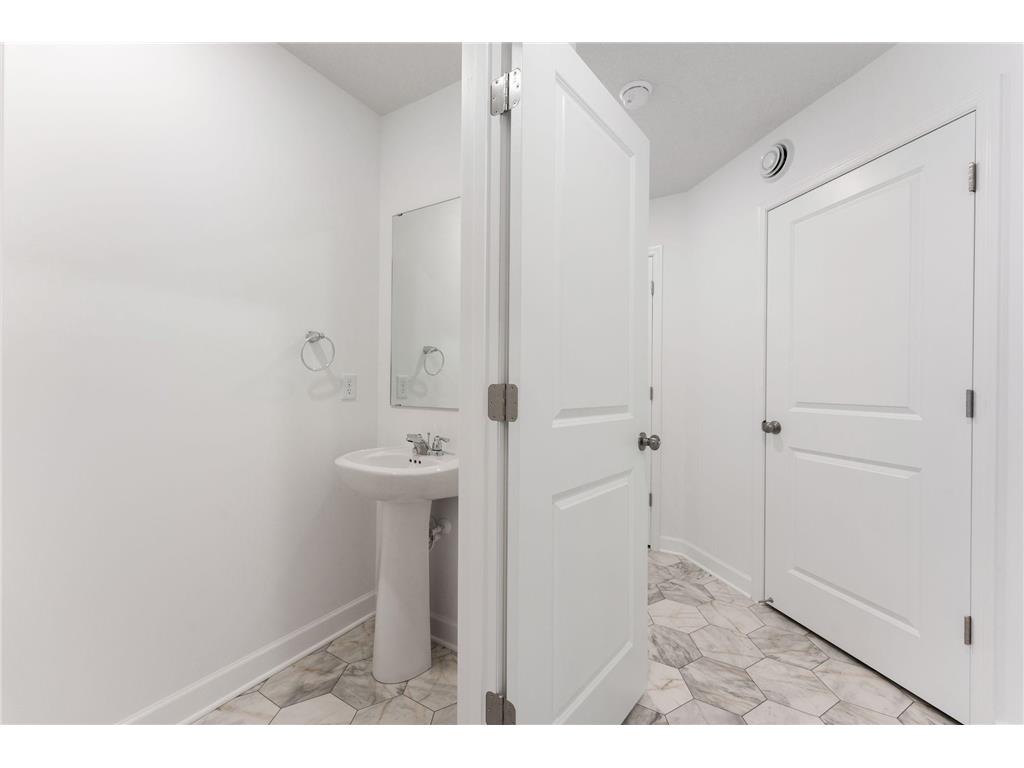 3019 Hemlock Street Little Canada MN 55117 6821907 image9